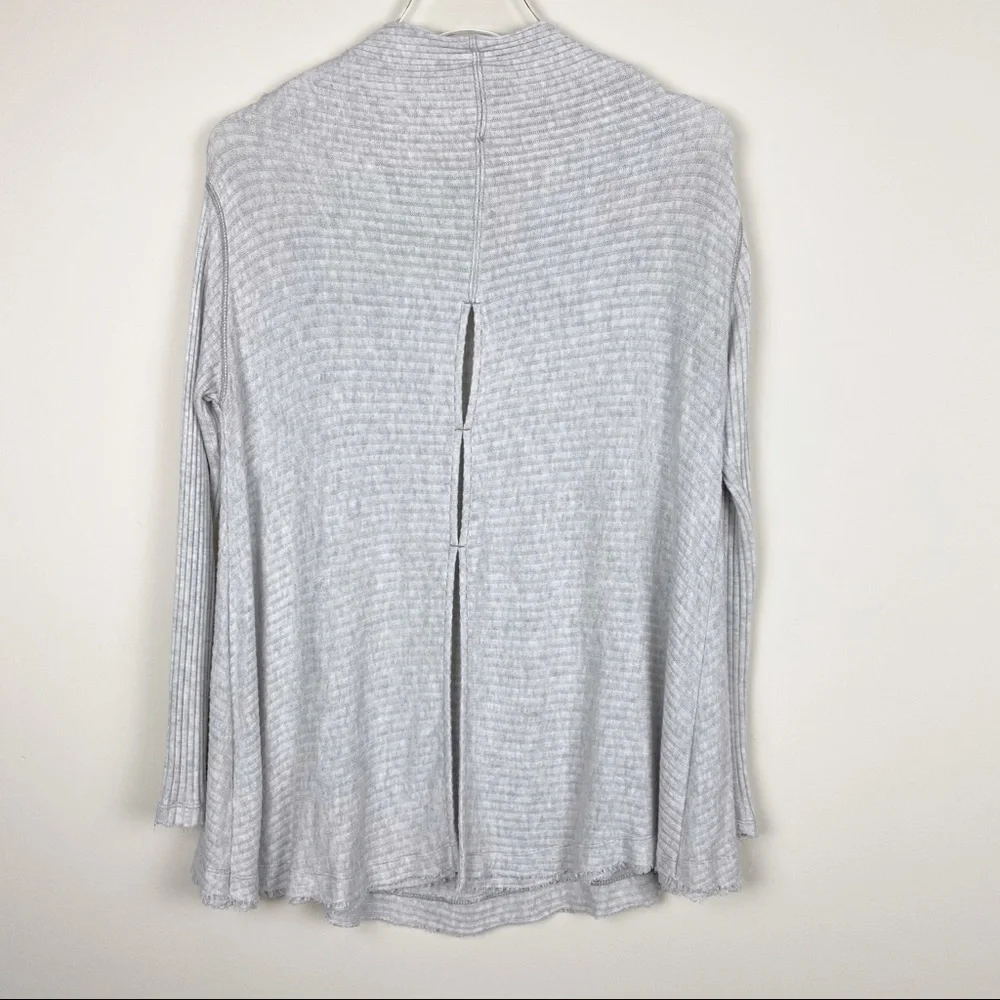 Free People Lightweight Gray Ribbed Sweater - Picture 4 of 16